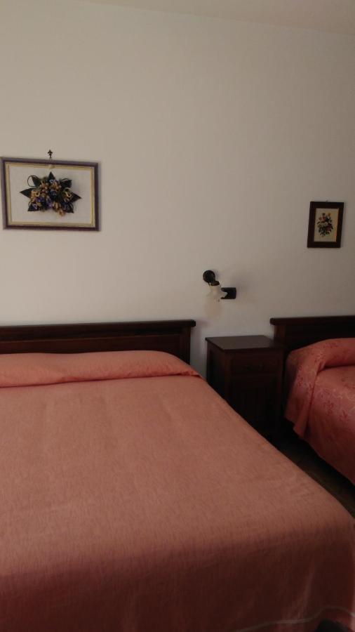 Agriturismo Le Viole Бароло Экстерьер фото