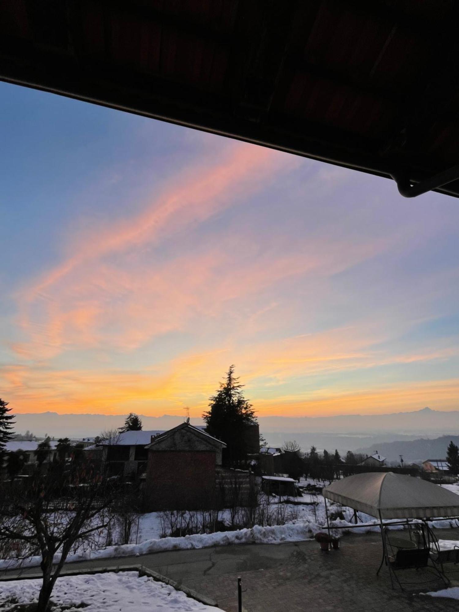 Agriturismo Le Viole Бароло Экстерьер фото
