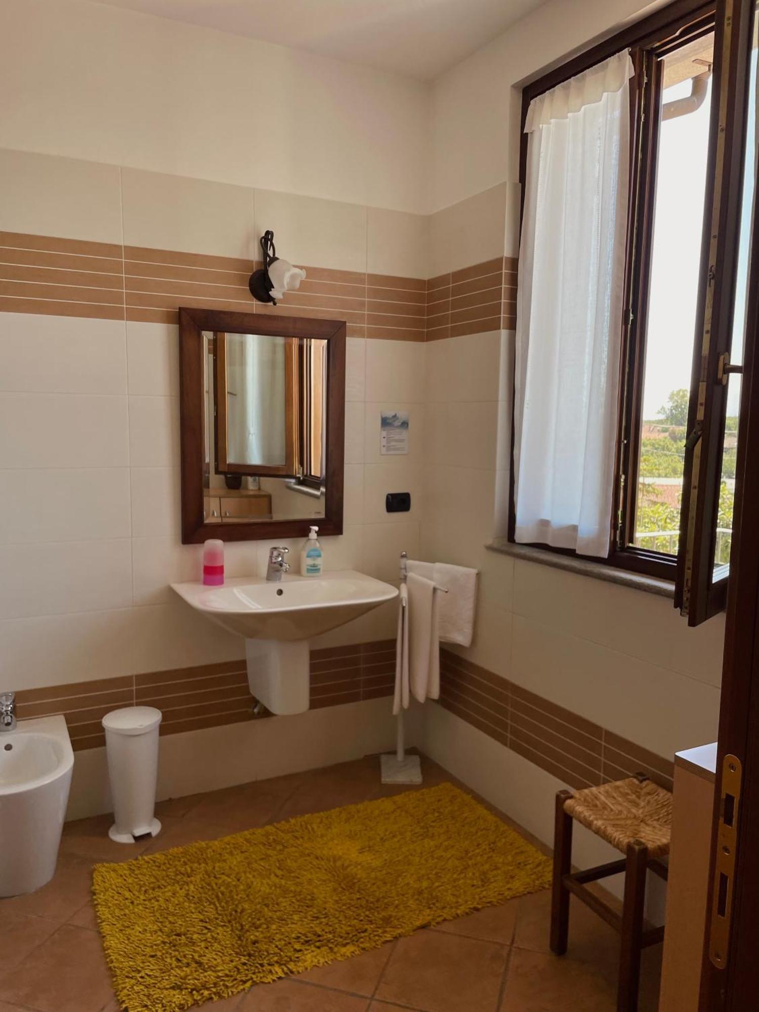 Agriturismo Le Viole Бароло Экстерьер фото